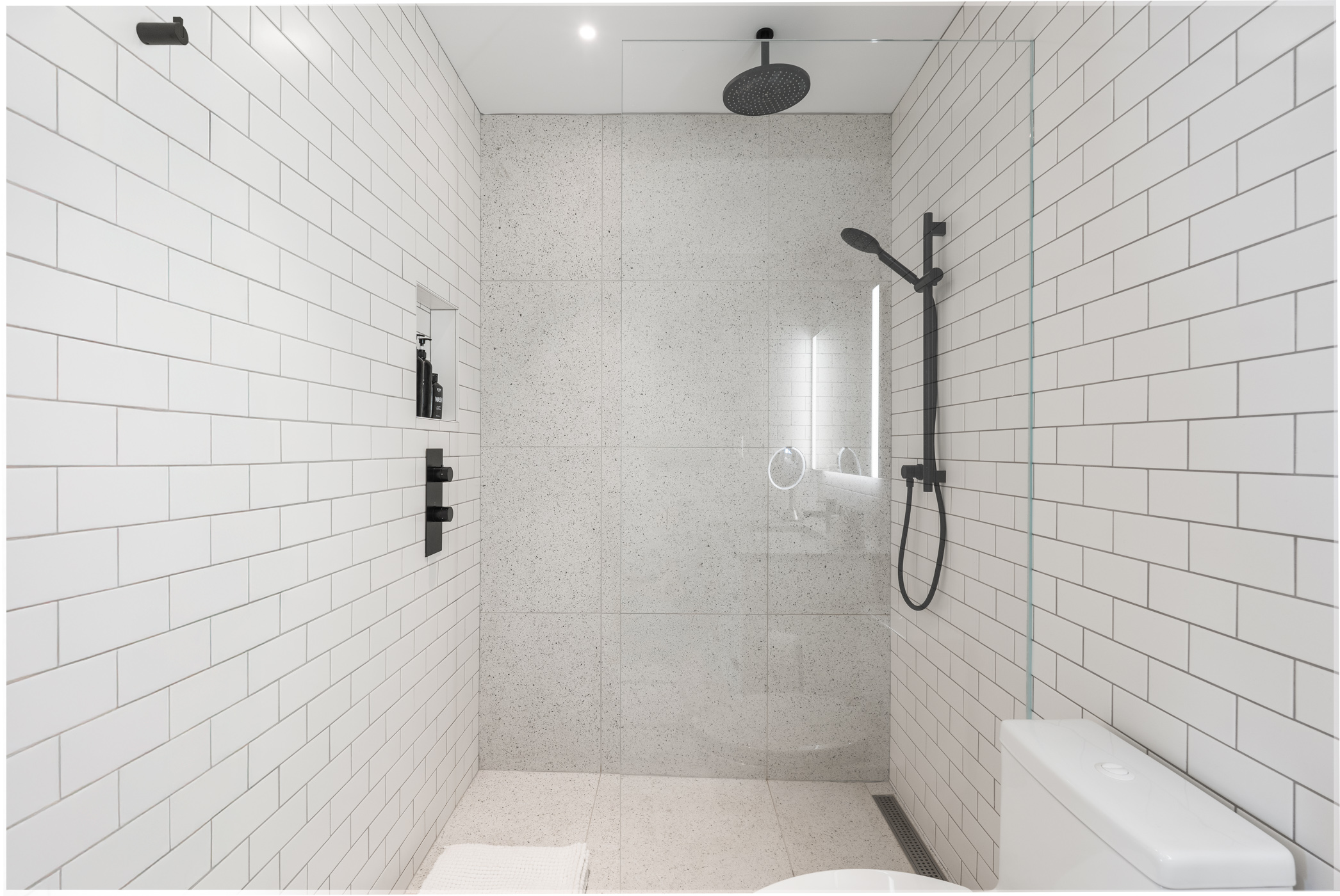 #407 – 3600 Windcrest Drive